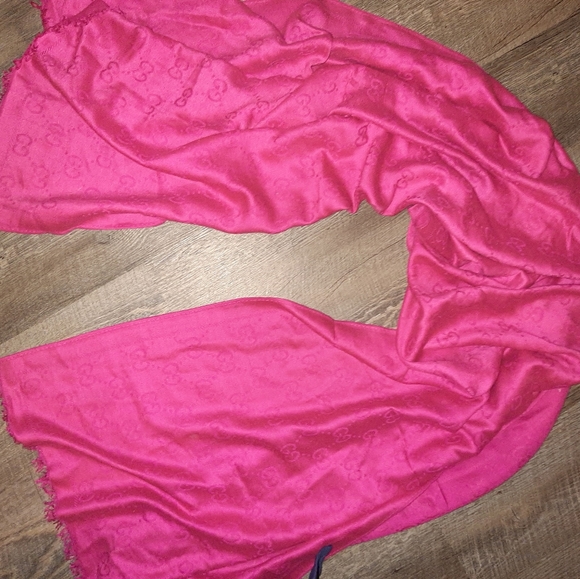 Gucci Scarf - Picture 2 of 7